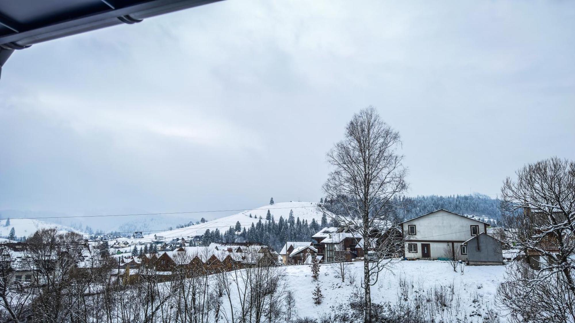 Lion Hotell Bukovel Exteriör bild